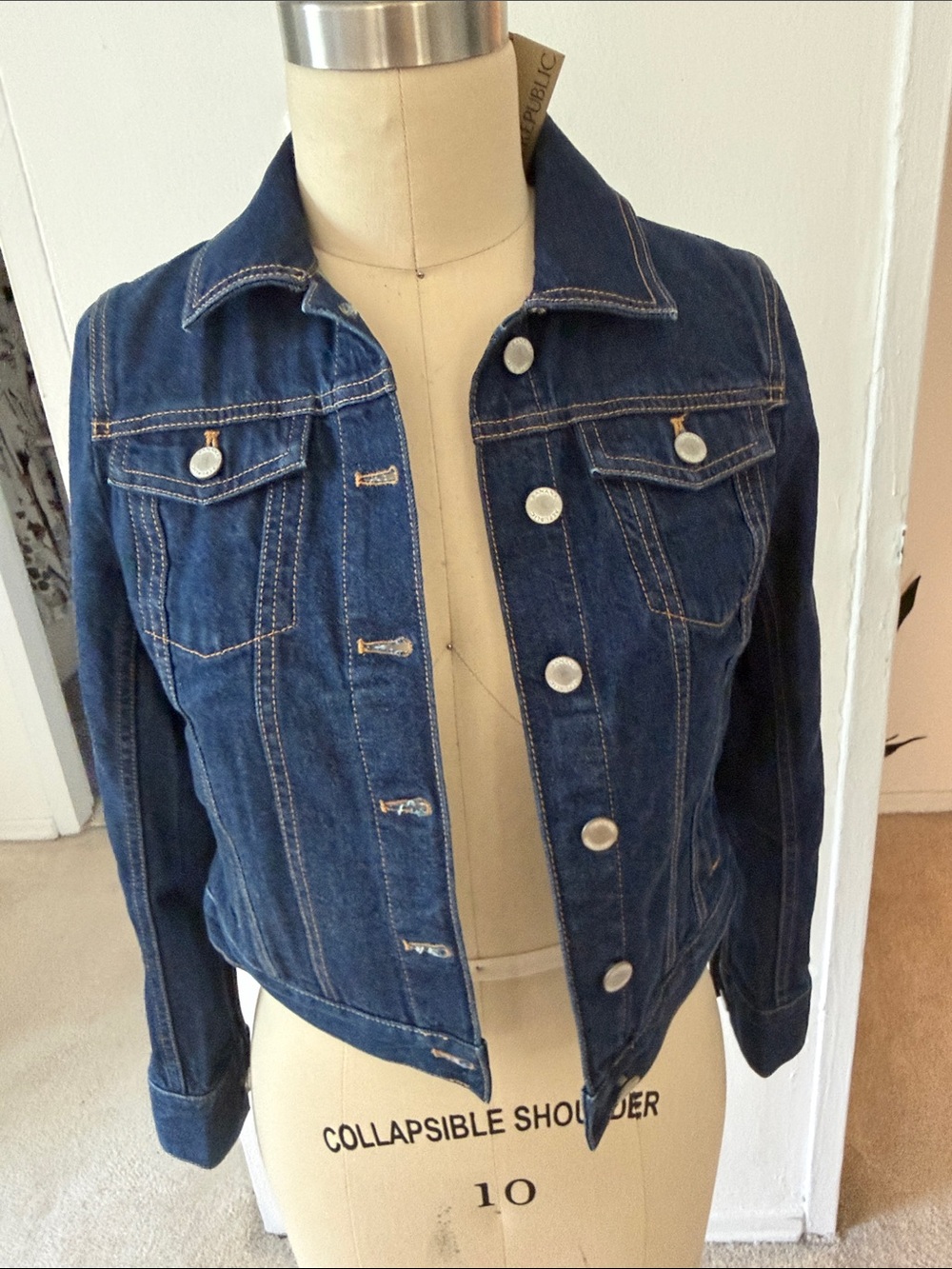 Banana Republic NWT Classic Denim Trucker Jacket Dark Wash Petite XS PXS